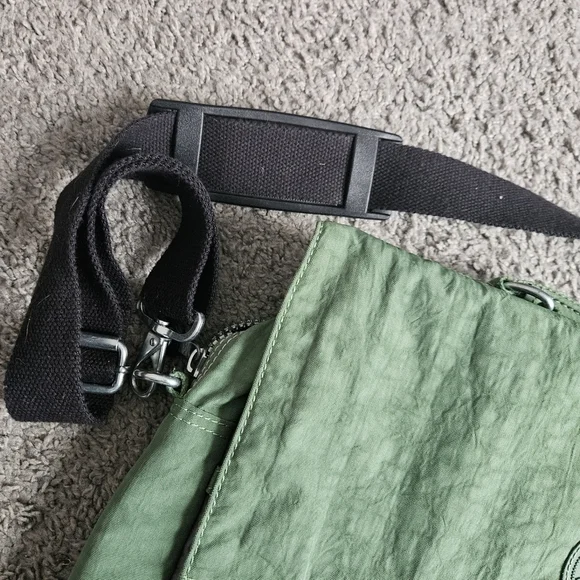 Kipling Unisex Green Laptop Bag 12x16x4 - Picture 5 of 9